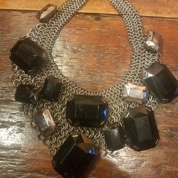 R.J.Graziano Mesh Bib Statement Necklace - Picture 2 of 7